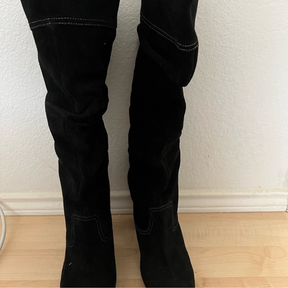 Michael Kors Runaway black suede boots size 10 - Picture 2 of 7